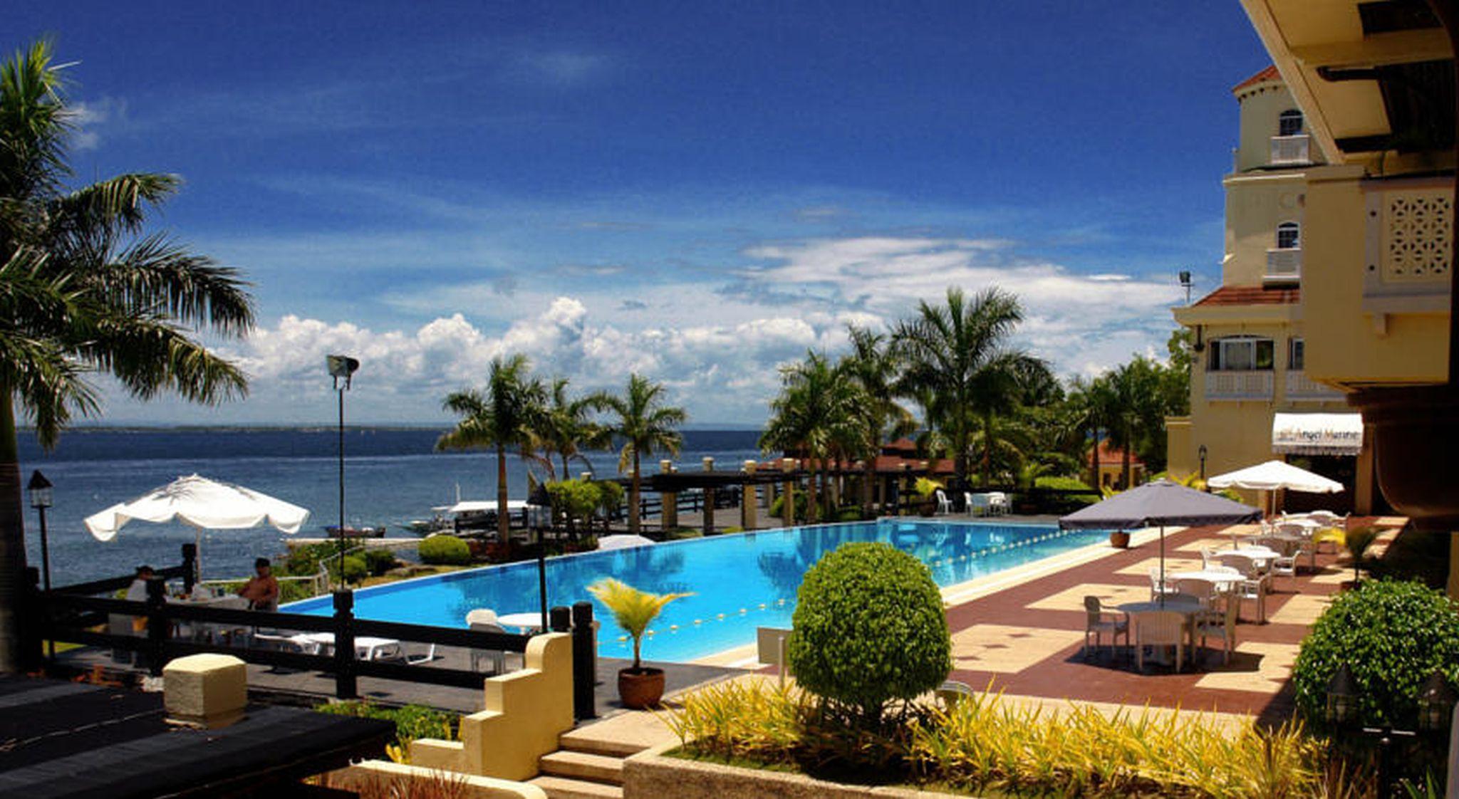 Sotogrande Hotel And Resort Lapu-Lapu City Exterior photo