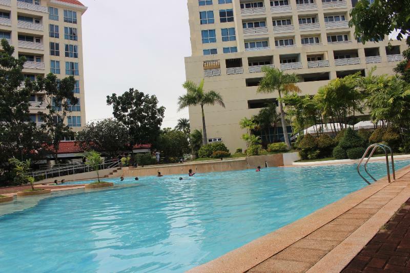 Sotogrande Hotel And Resort Lapu-Lapu City Exterior photo